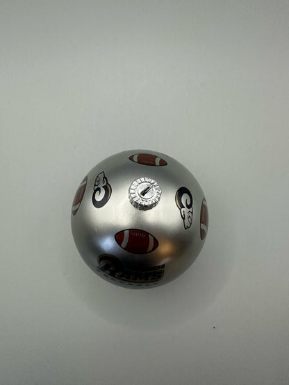 Silberne Rams Weinachtskugeln