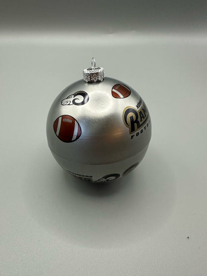 Silberne Rams Weinachtskugeln